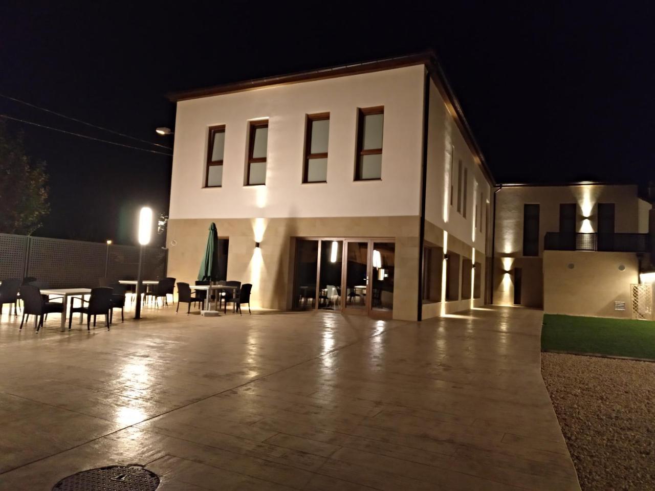 Hotel Entrerailes Касаларрейна Экстерьер фото